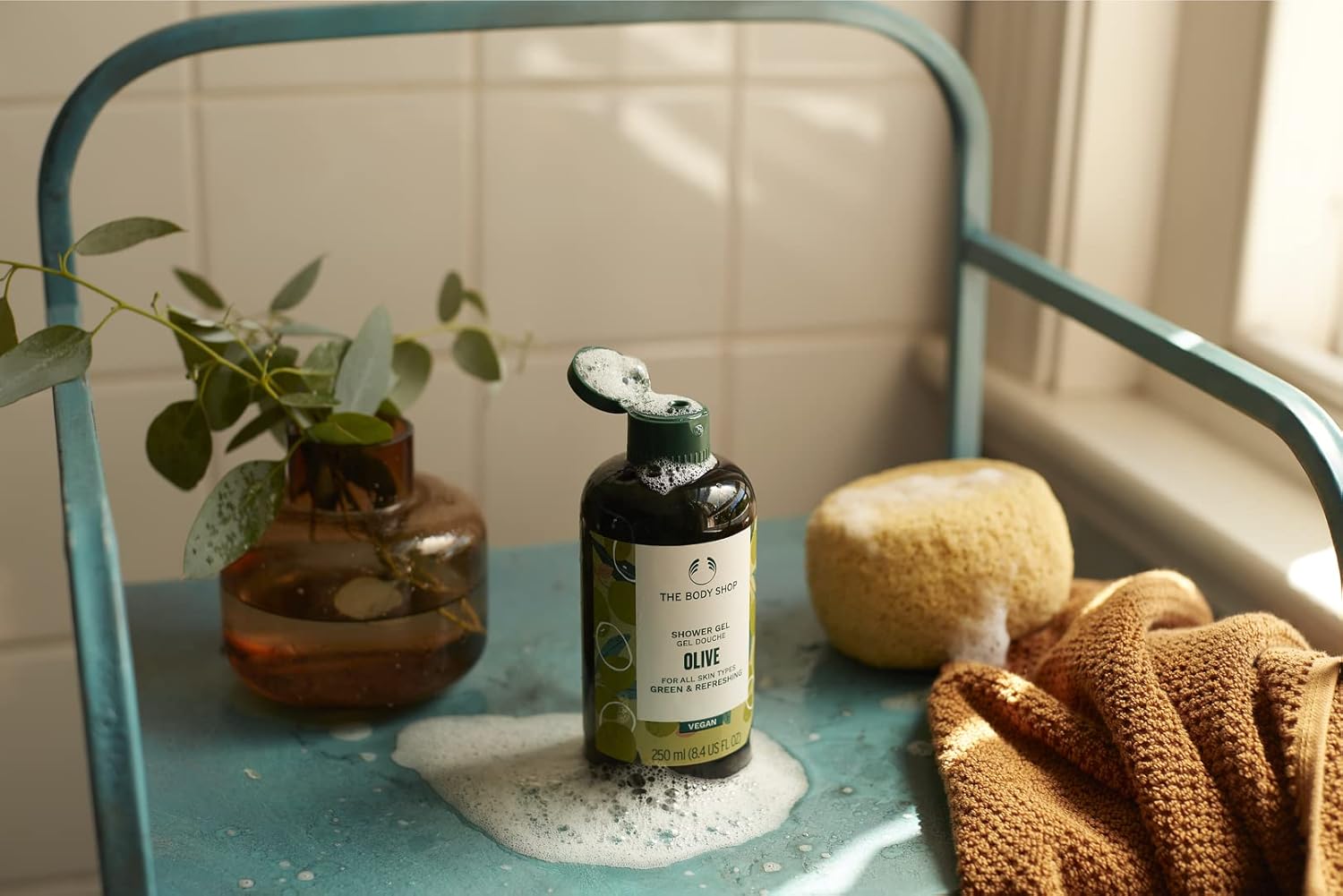 The Body Shop Olive Shower Gel, 250ml - Image 2